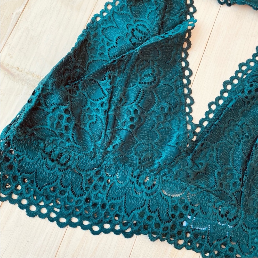 Green Lace Halter Bralette Wireless Fully Lined - Picture 2 of 6